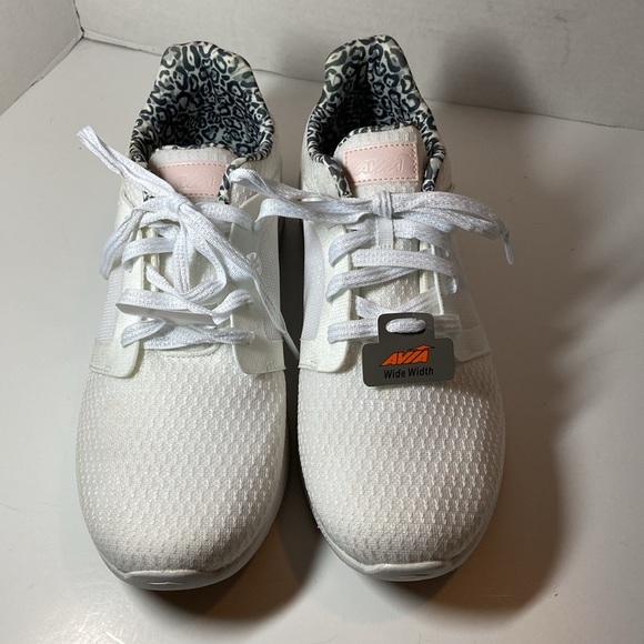 Avila White Cross-trainers in wide width - Picture 7 of 7